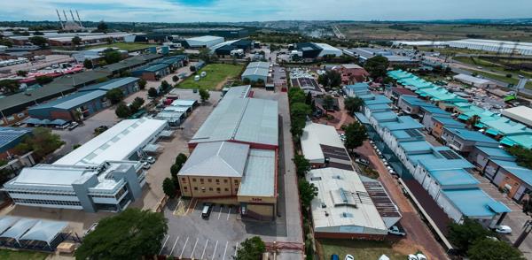 3 283 m² Commercial space