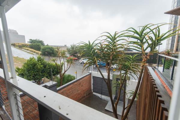 205  m² Commercial space