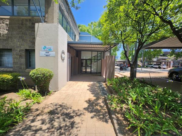 484  m² Commercial space