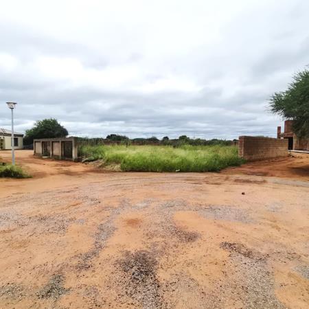 815 m² Land