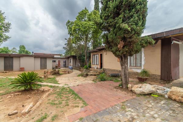 2 007 m² Land