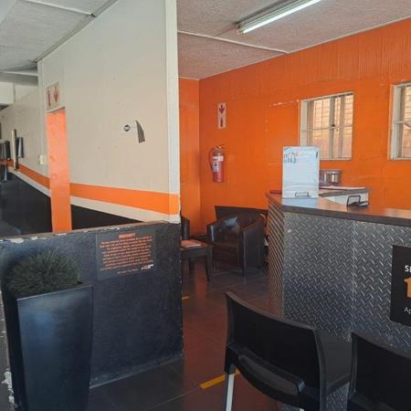 643  m² Commercial space