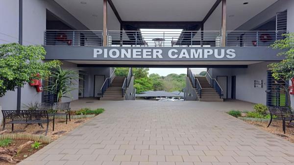 112  m² Commercial space