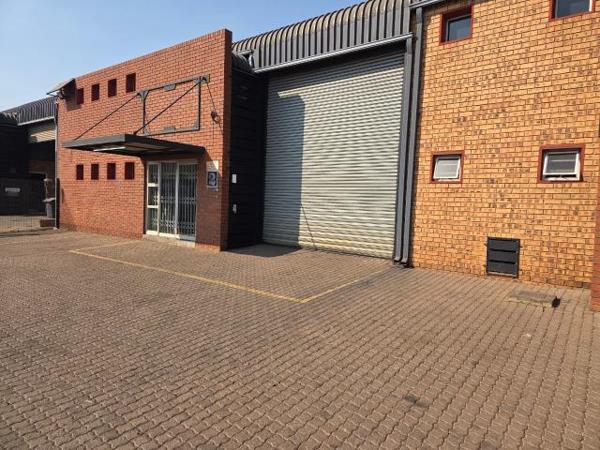 320 m² Industrial space
