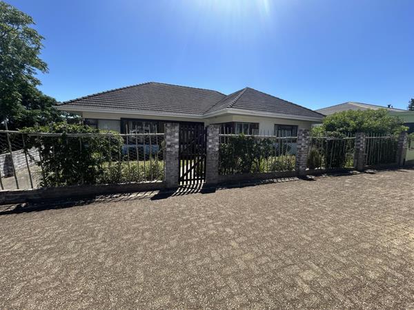 6 Bedroom House