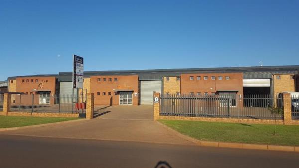 320  m² Industrial space