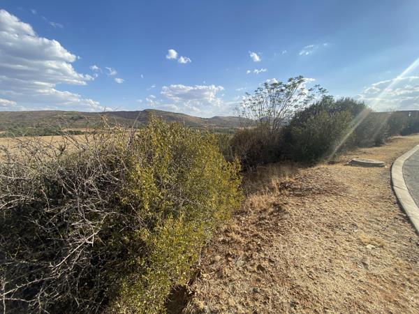 1 100 m² Land