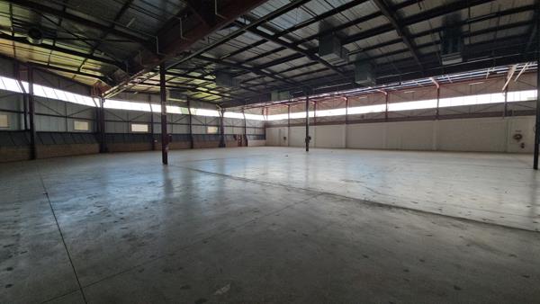 2 800  m² Industrial space