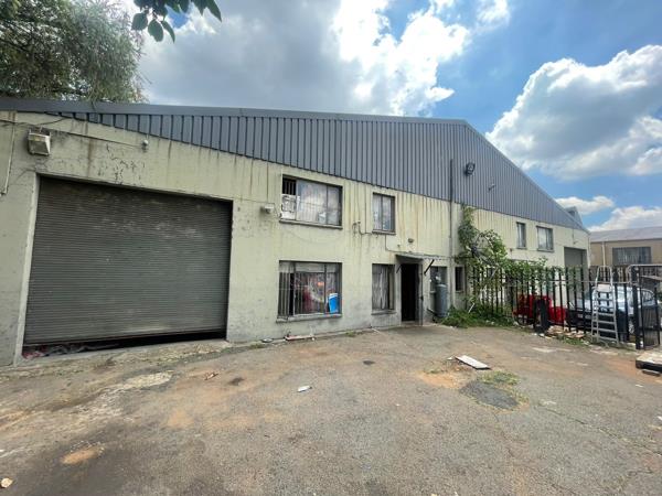 900  m² Industrial space