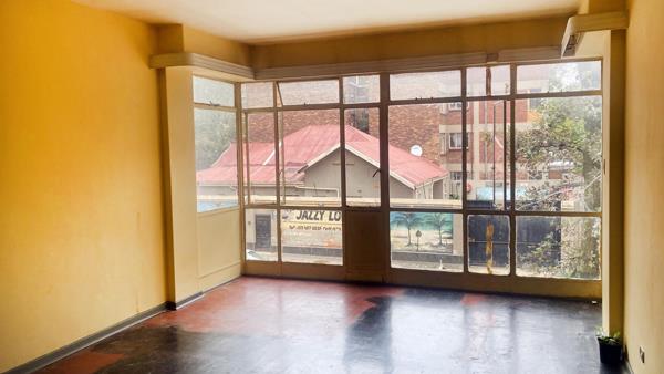 900  m² Commercial space