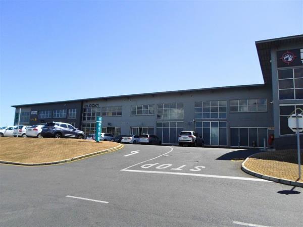 114  m² Office Space