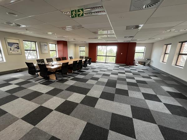 519  m² Commercial space