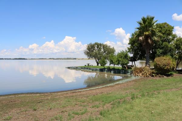 1.4 ha Land