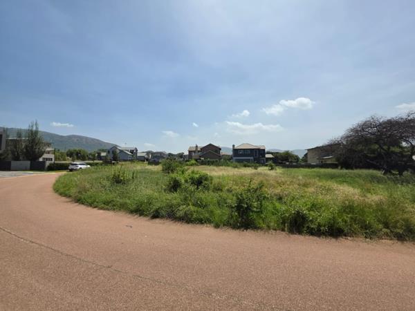 866 m² Land