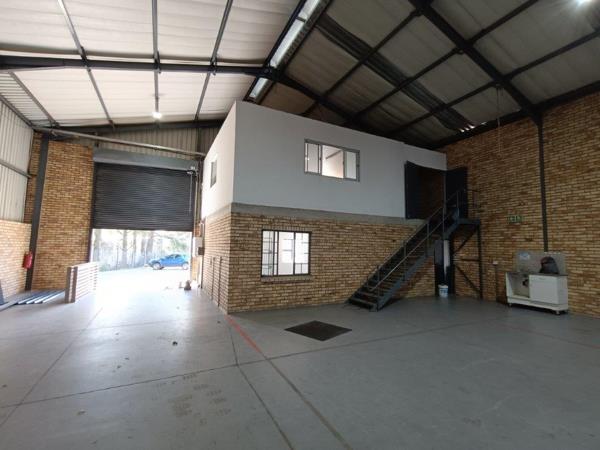 385  m² Industrial space