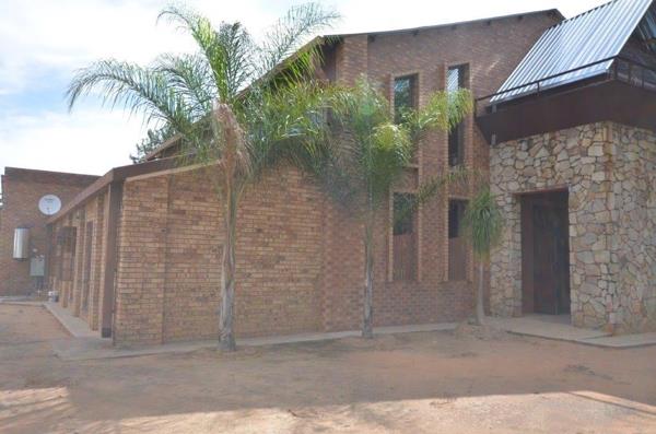 493  m² Commercial space