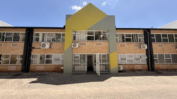 555 m² Industrial space