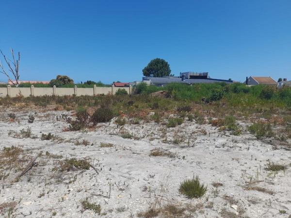 983 m² Land