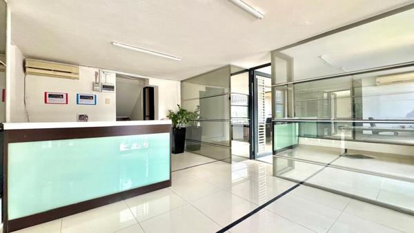615  m² Office Space
