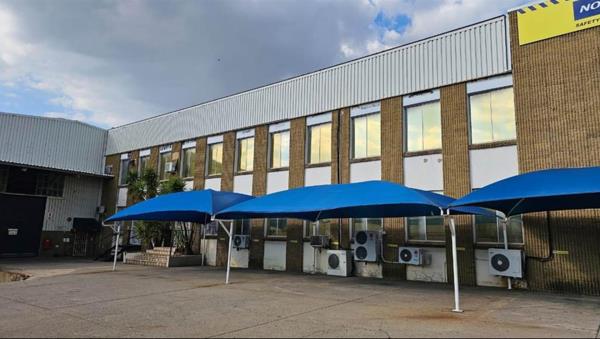 2 501  m² Industrial space