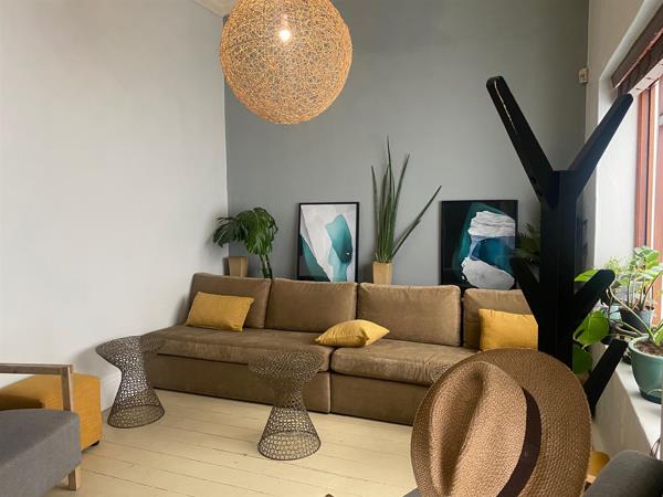 161  m² Commercial space