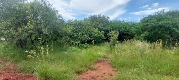931 m² Land