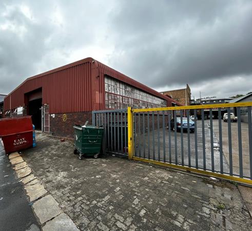 900  m² Industrial space