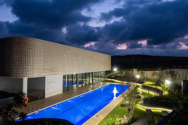 692 m² Land
