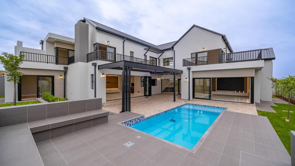 5 Bedroom House