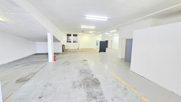 395  m² Commercial space