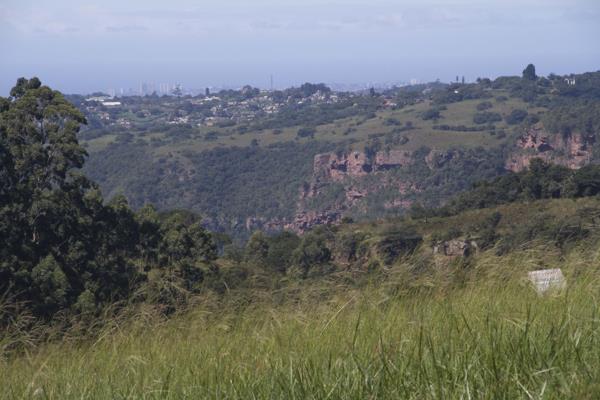 2 468 m² Land