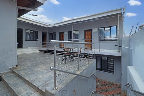 10 Bedroom House