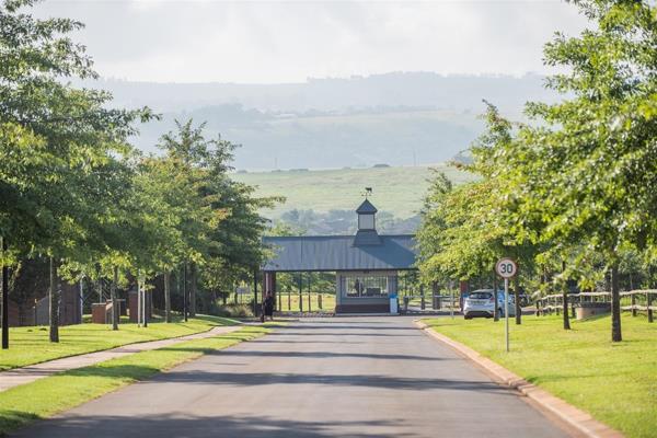 878 m² Land