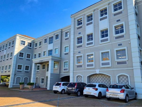 457  m² Office Space