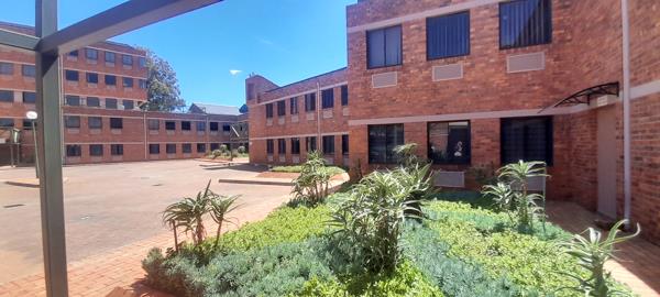 145  m² Commercial space