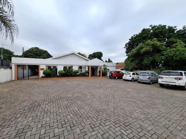 350  m² Commercial space