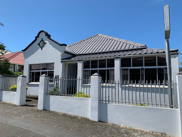 422  m² Commercial space