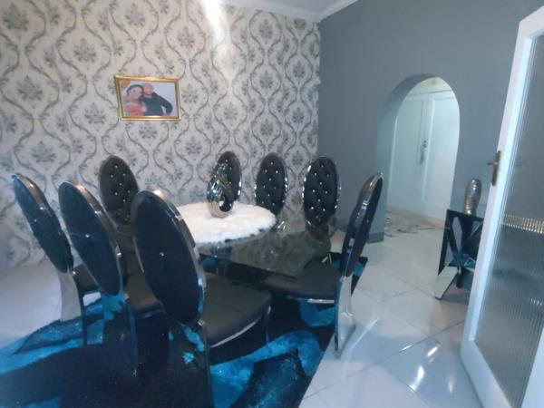 3 Bedroom HouseNigel - More