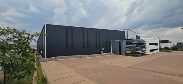 8 500  m² Industrial space