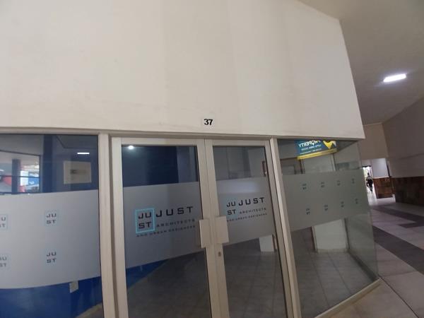 25  m² Commercial space