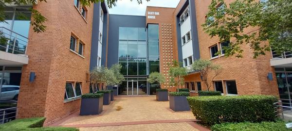 527  m² Commercial space