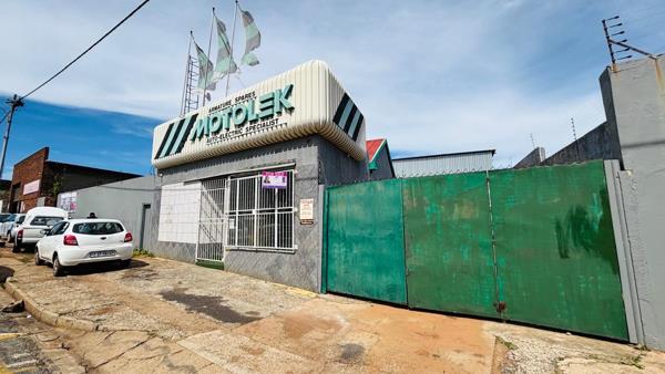 370  m² Industrial space