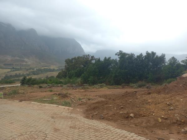 576 m² Land