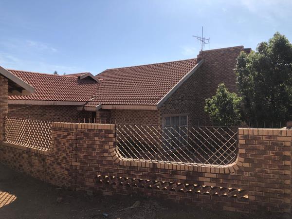 5 Bedroom House