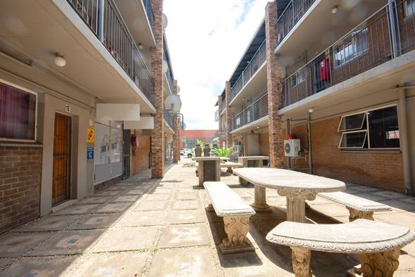 115  m² Commercial space