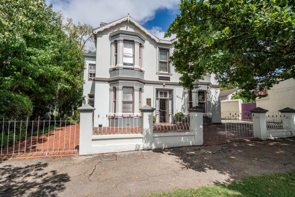 379  m² Commercial space