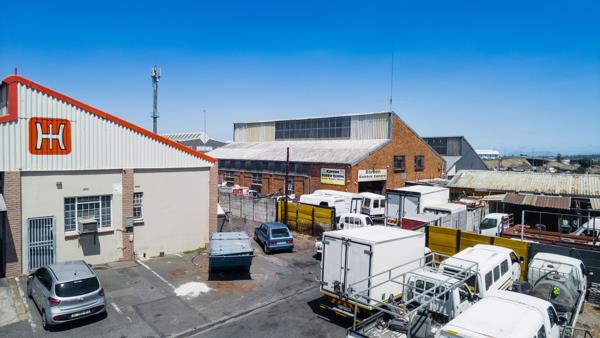 9 923  m² Industrial space