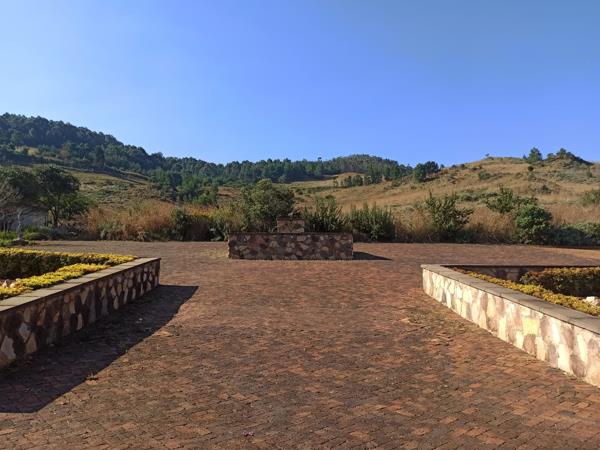 1 355 m² Land