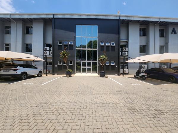 236  m² Commercial space