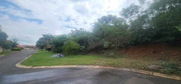960 m² Land